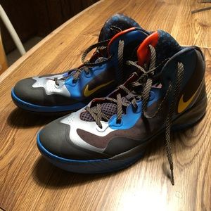 Size 15 Nike basketball shoes